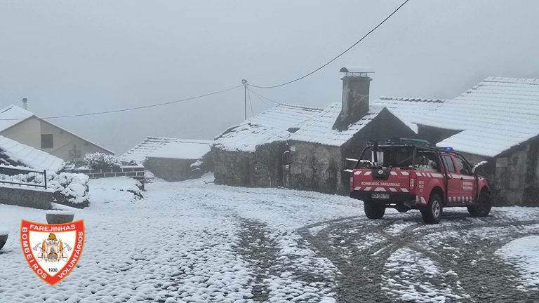 Castro Daire, Bombeiros Voluntários de Farejinhas, neve, nevão, limpeza de vias, apoio social, IPSS, proteção civil, inverno, mau tempo