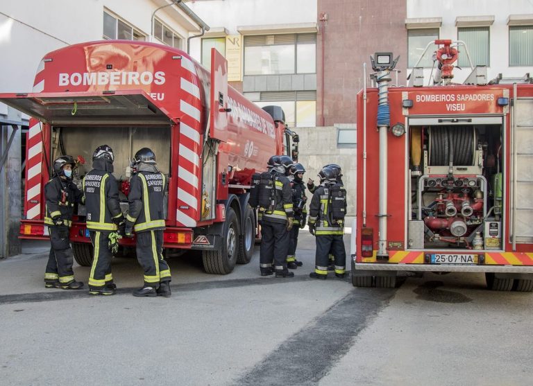 Incêndio habitacional mobiliza bombeiros em Farminhão