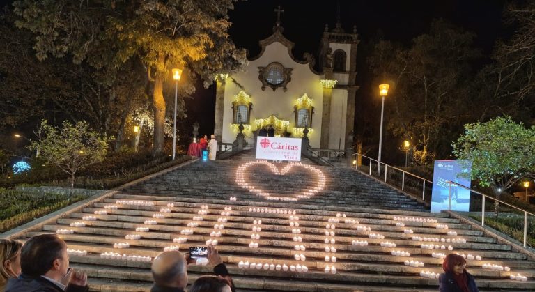 Viseu Escadaria da Igreja dos Terceiros ilumina-se este sábado com mil fotóforos