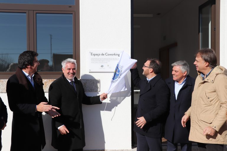 Antiga escola de Alhais transformada em espaço de coworking em Vila Nova de Paiva